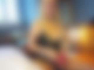 PeachyLady's Live Sex Cam Show