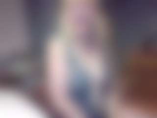 PeachyLady's Live Sex Cam Show