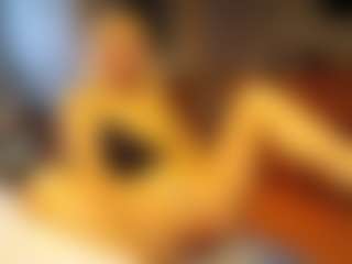 PeachyLady's Live Sex Cam Show
