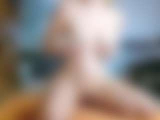 PeachyLady's Live Sex Cam Show