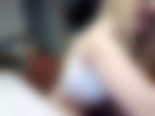 PeachyLady's Live Sex Cam Show