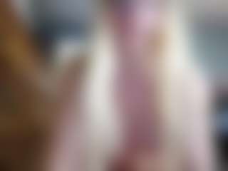 PeachyLady's Live Sex Cam Show