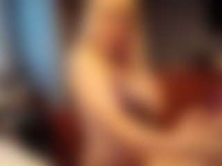 PeachyLady's Live Sex Cam Show