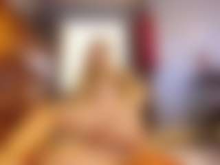 PeachyLady's Live Sex Cam Show