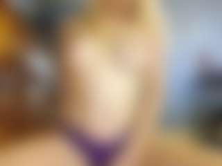 PeachyLady's Live Sex Cam Show