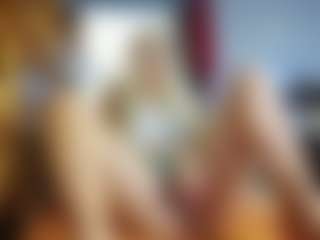 PeachyLady's Live Sex Cam Show