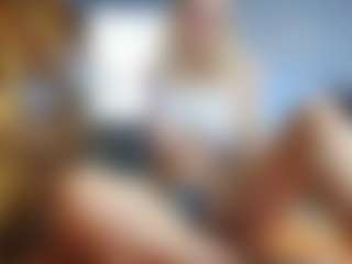 PeachyLady's Live Sex Cam Show