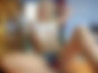 PeachyLady's Live Sex Cam Show