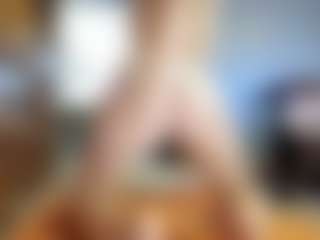 PeachyLady's Live Sex Cam Show
