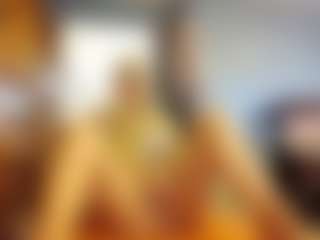 PeachyLady's Live Sex Cam Show