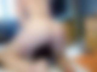 PeachyLady's Live Sex Cam Show