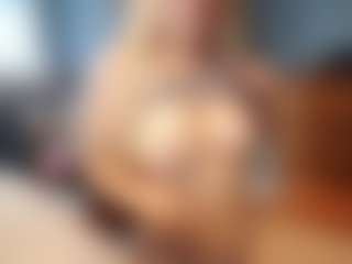 PeachyLady's Live Sex Cam Show