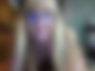PeachyLady's Live Sex Cam Show