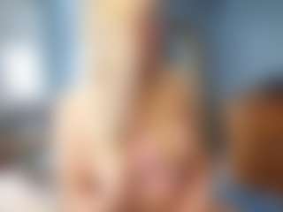 PeachyLady's Live Sex Cam Show