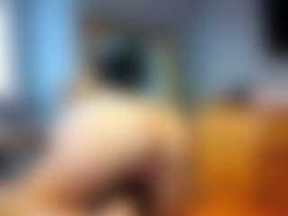 PeachyLady's Live Sex Cam Show
