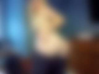PeachyLady's Live Sex Cam Show