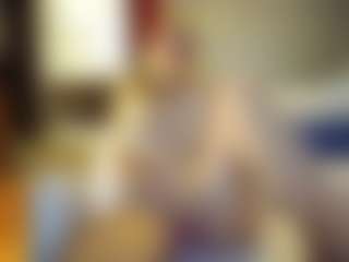 PeachyLady's Live Sex Cam Show