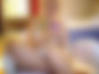 PeachyLady's Live Sex Cam Show