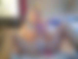 PeachyLady's Live Sex Cam Show