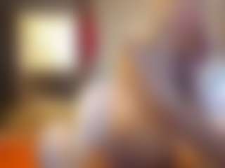 PeachyLady's Live Sex Cam Show