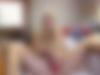 PeachyLady's Live Sex Cam Show