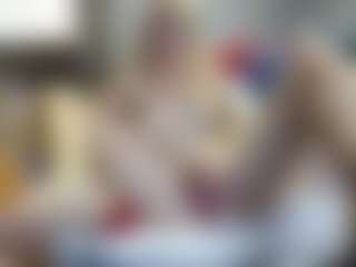 PeachyLady's Live Sex Cam Show