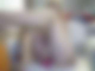 PeachyLady's Live Sex Cam Show