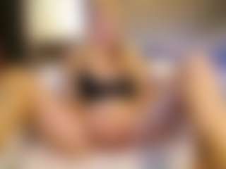 PeachyLady's Live Sex Cam Show