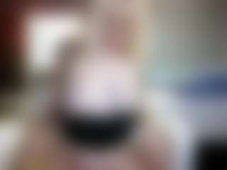PeachyLady's Live Sex Cam Show
