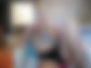 PeachyLady's Live Sex Cam Show