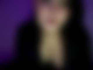 Live cam show with RebaBarrero - Smoking on ObeyMaria