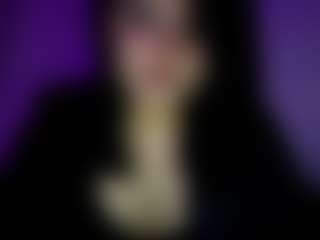 Live cam show with RebaBarrero - New Brown Eyes on Stripli.com