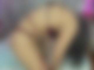 Live cam show with aba-sornyy - New Bedroom on AdultVida.com