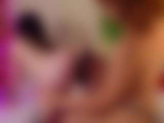HollyWallis's Live Sex Cam Show