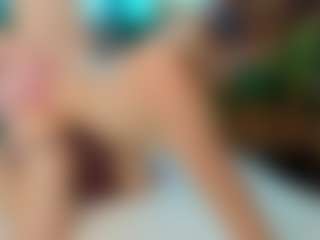 Live cam show with HollyWallis - New Teen (18+) on Camsoda