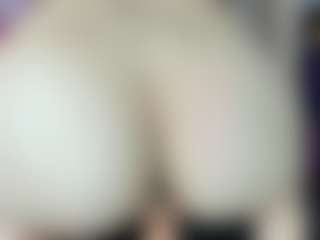 isabela-croftt's Live Sex Cam Show