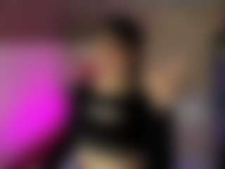 isabela-croftt's Live Sex Cam Show