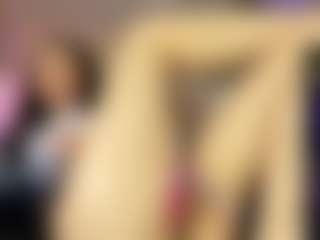 isabela-croftt's Live Sex Cam Show