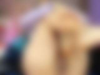 isabela-croftt's Live Sex Cam Show