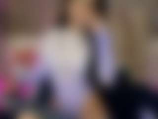 isabela-croftt's Live Sex Cam Show