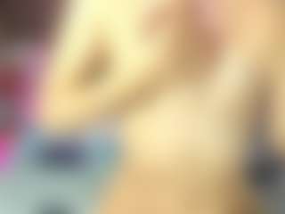 isabela-croftt's Live Sex Cam Show