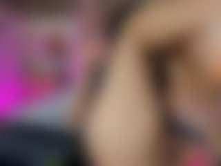 isabela-croftt's Live Sex Cam Show