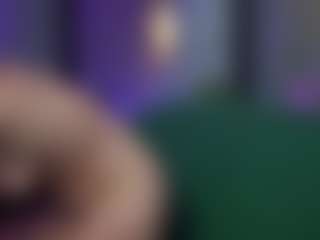 Live cam show with MichelleJo - Average on hrnylive.com