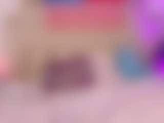 Live cam show with Emilyhall19 - HD on CamClone