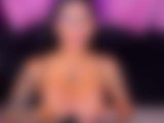AhhMia's Live Sex Cam Show