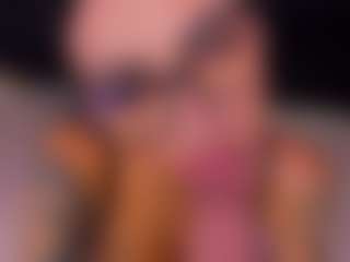 AhhMia's Live Sex Cam Show