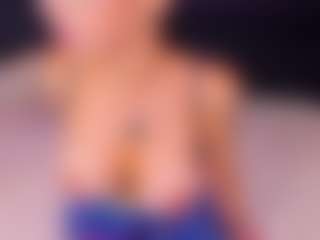 AhhMia's Live Sex Cam Show