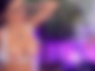 AhhMia's Live Sex Cam Show