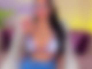Live cam show with AhhMia - Tease on sexylive.show