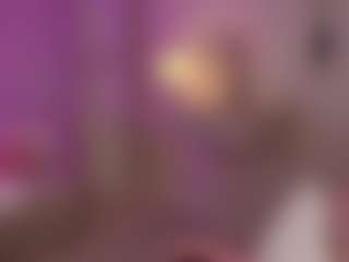 Live cam show with Crimsona-Domm - Bikini on SpankPalCams